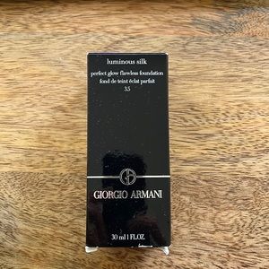 NEVER USED - brand new - Giorgio Armani luminous silk foundation, 3.5